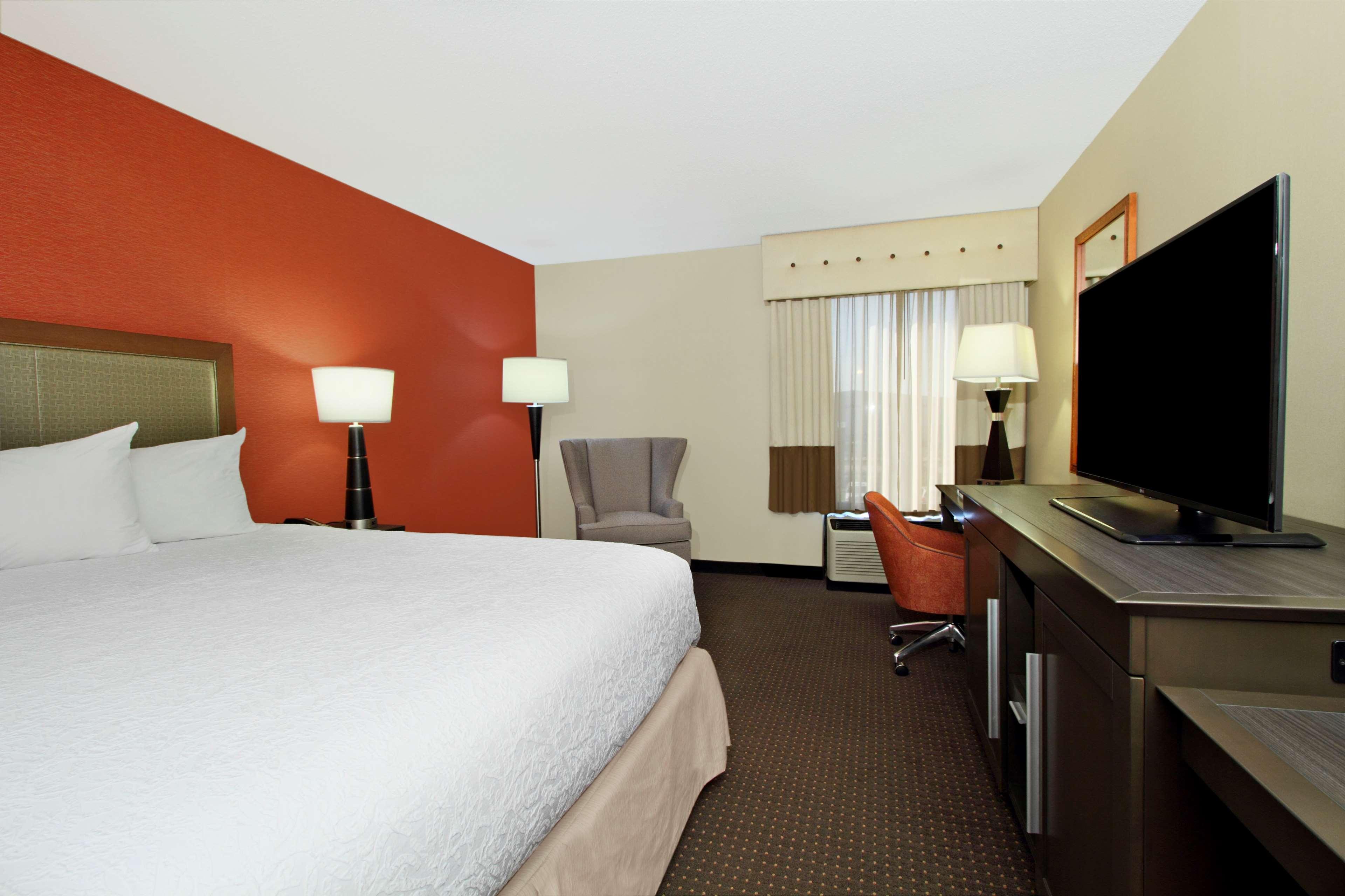 Hampton Inn Columbus-International Airport Гаханна Экстерьер фото