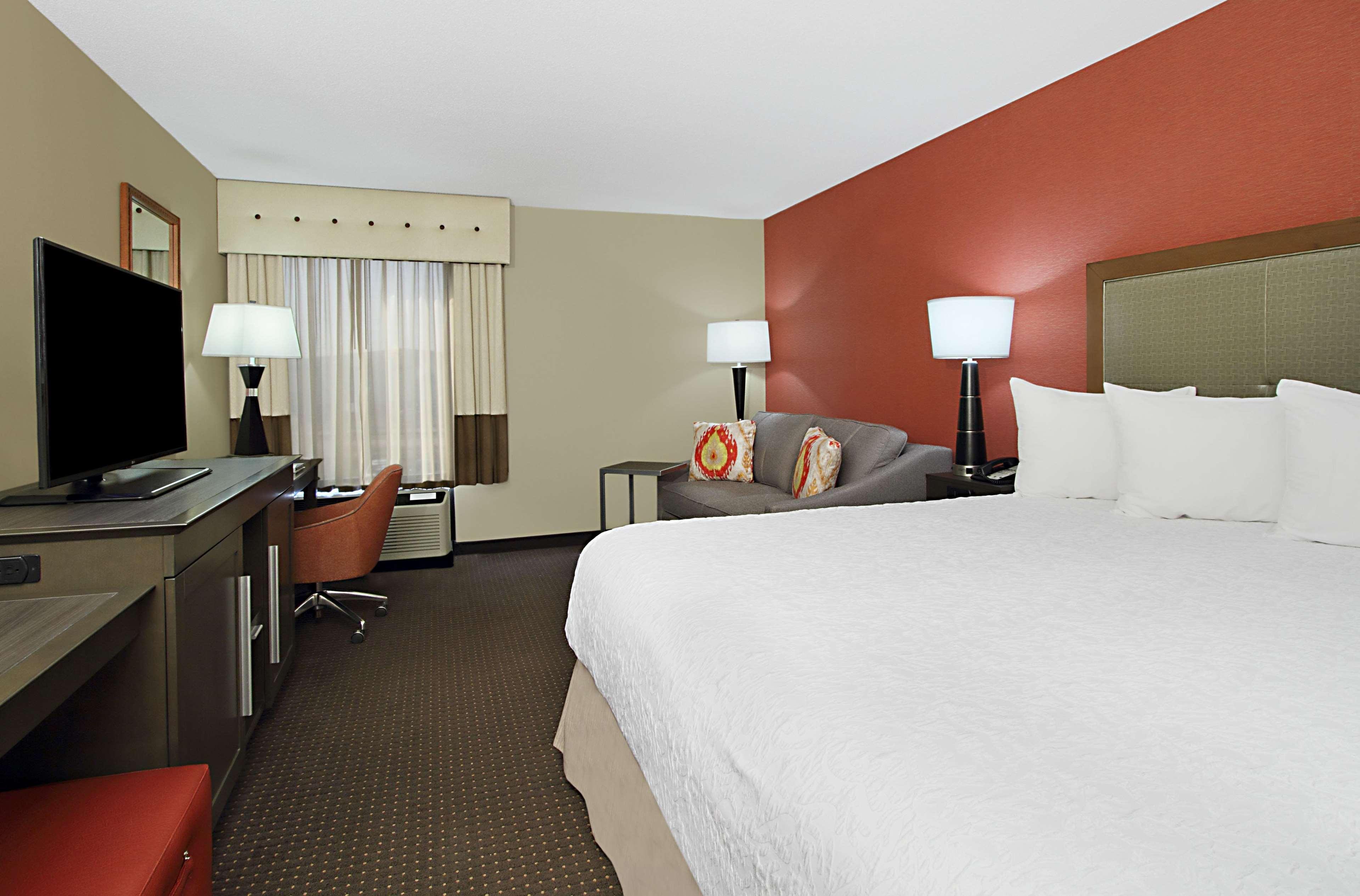 Hampton Inn Columbus-International Airport Гаханна Экстерьер фото